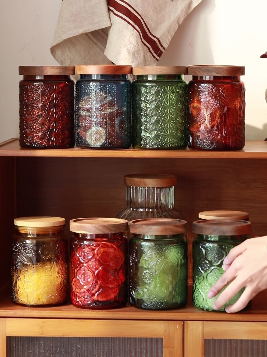 Vintage Glass Kitchen Storage  - Food Storage Jars With Wooden Lids 评论和价格